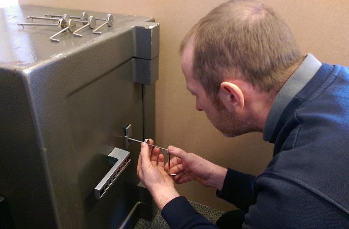 Safe Cracking